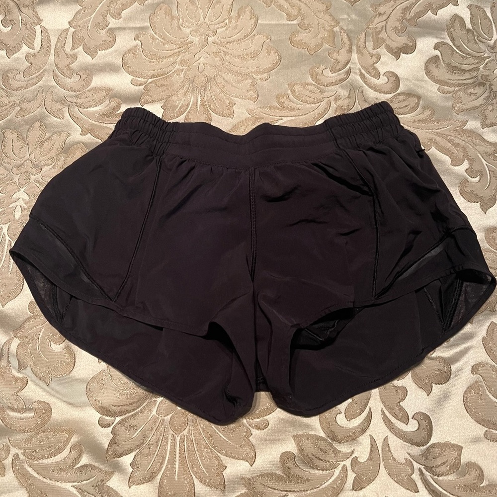 Lululemon Hotty hot shorts